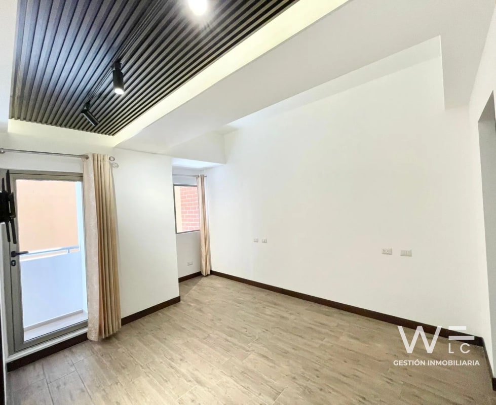 ALQUILO APARTAMENTO ZONA 10 - 9