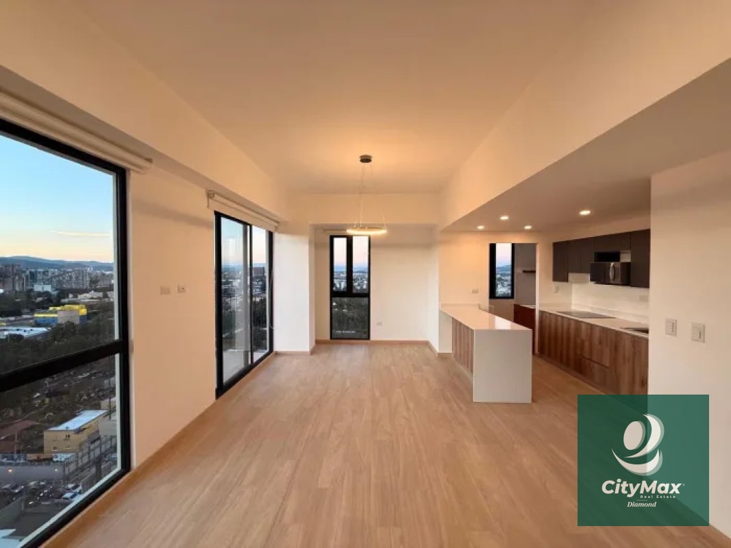 Apartamento en Renta en Zona 10 Ciudad de Guatemala - 2