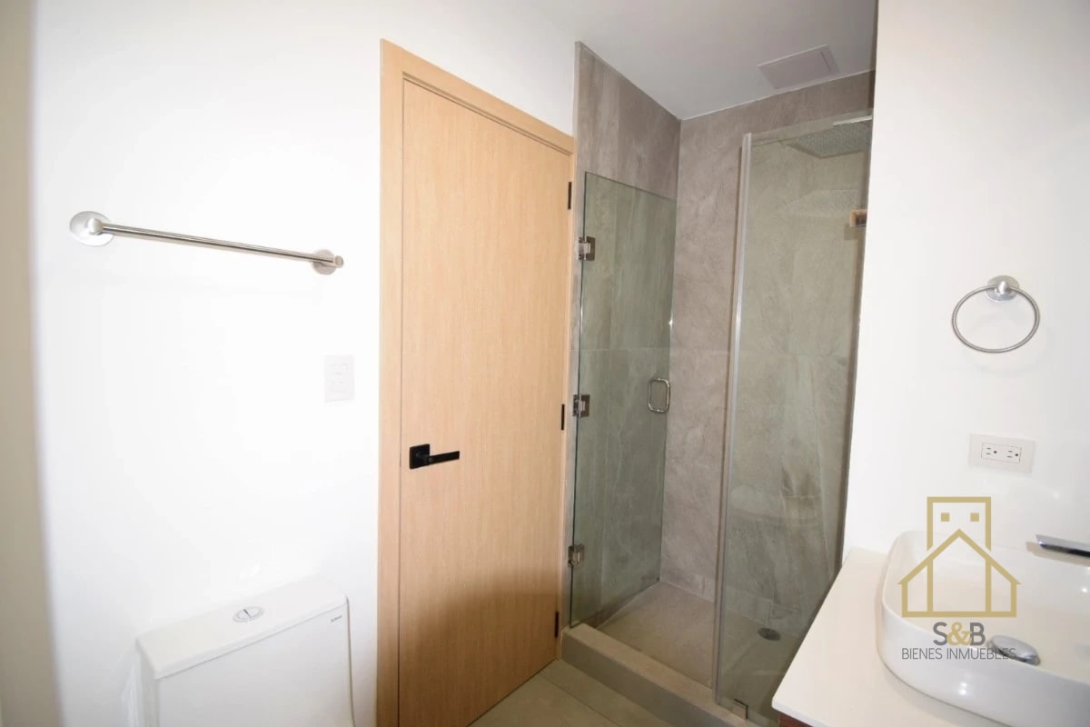 Apartamento en zona 10, Edificio Bonadiez - 5