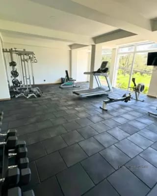 APARTAMENTO EN VENTA ZONA 16 -LARES- EN PRIMER NIVEL CON JARDIN — Apartamento en Venta en Zona 16, Guatemala, Ciudad — miniatura 2 de 11