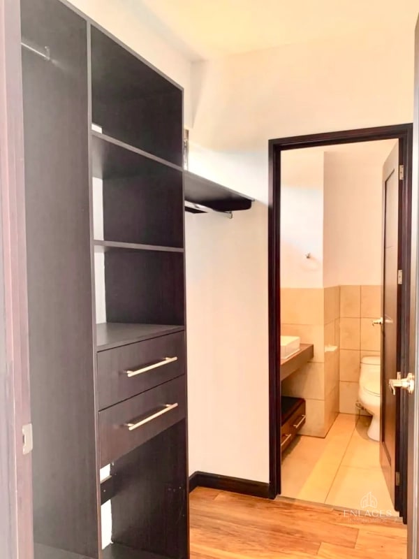 Zona 15 VH2 • Apartamento en Venta • Edificio Torre Verde - 2