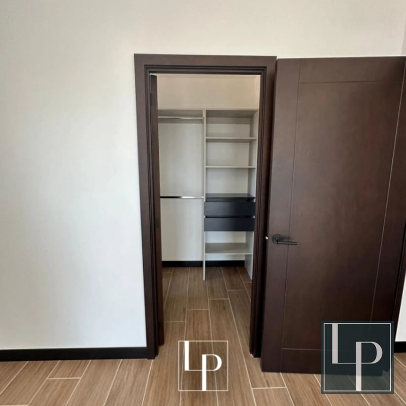 Amplio Apartamento en Venta en Lirios 3 de Cayalá - 4