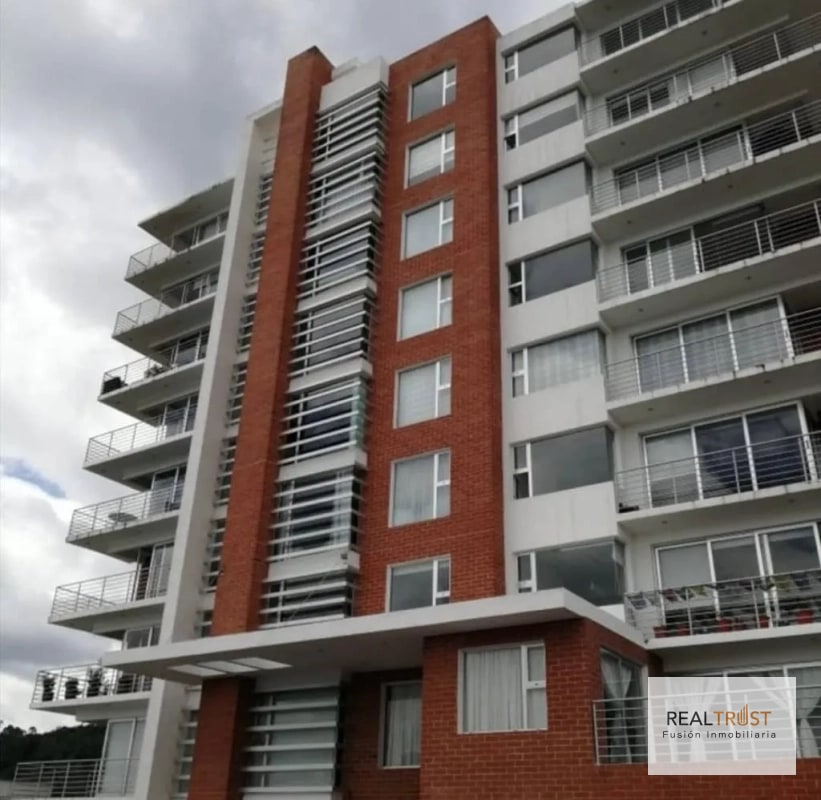 EN RENTA APTO EDIFICIO NUEVA CALEDONIA ZONA 16 - 17