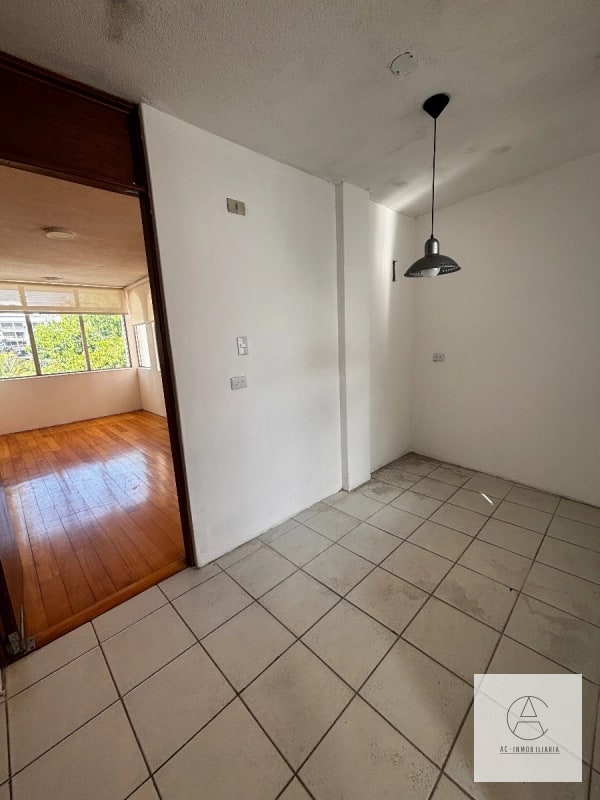 Apartamento en renta zona 15 VHI - 4