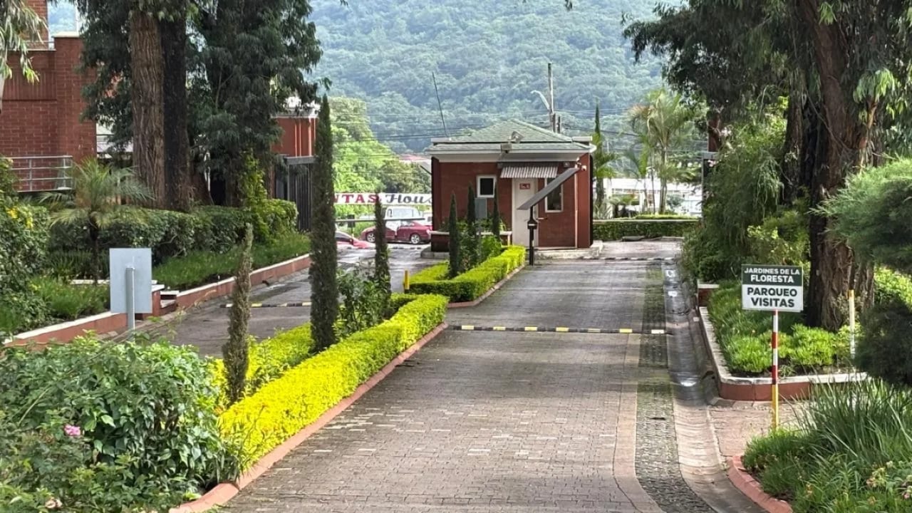 APARTAMENTO EN RENTA – VISTAS DE LA FLORESTA 📍 Zona 4 de Mixco, Tulam Tzu – Torre 1, Nivel 7 — Apartamento en Alquiler en Vistas de la floresta, Zona 4 Mixco, Guatemala, Ciudad — foto 3 de 17