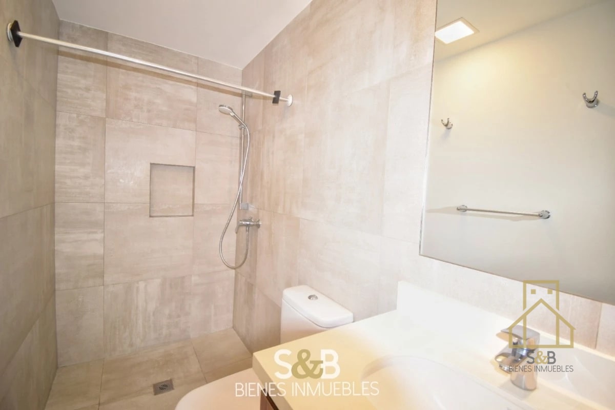 Apartamento con terraza en zona 10 - 5