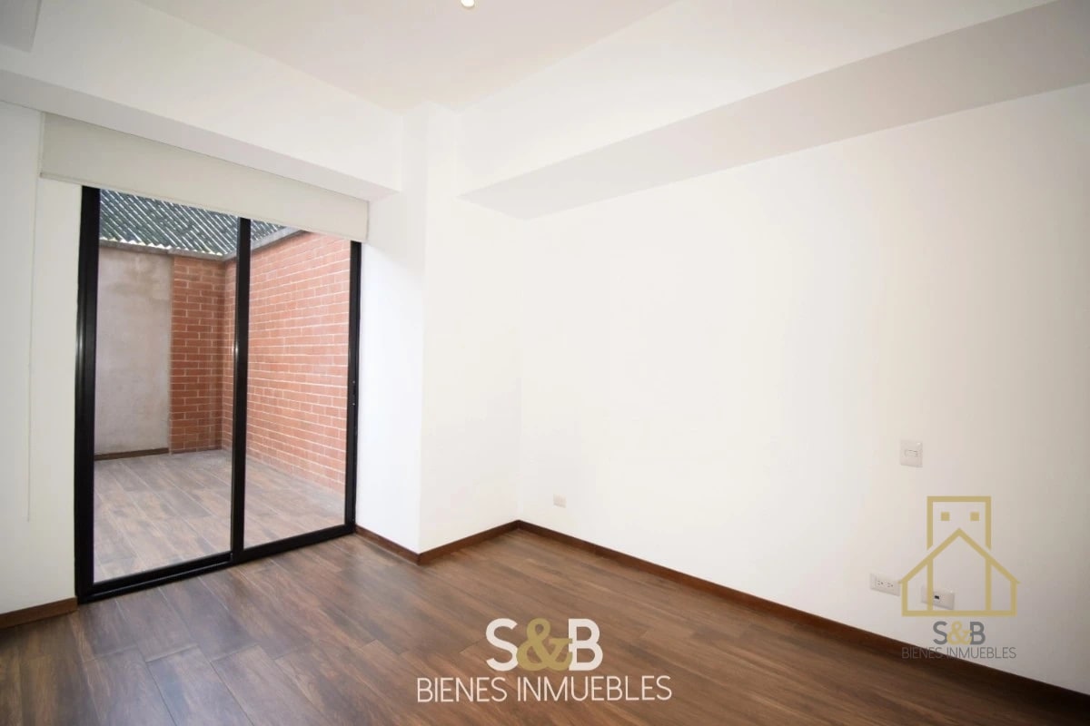 Apartamento con terraza en zona 10 - 4