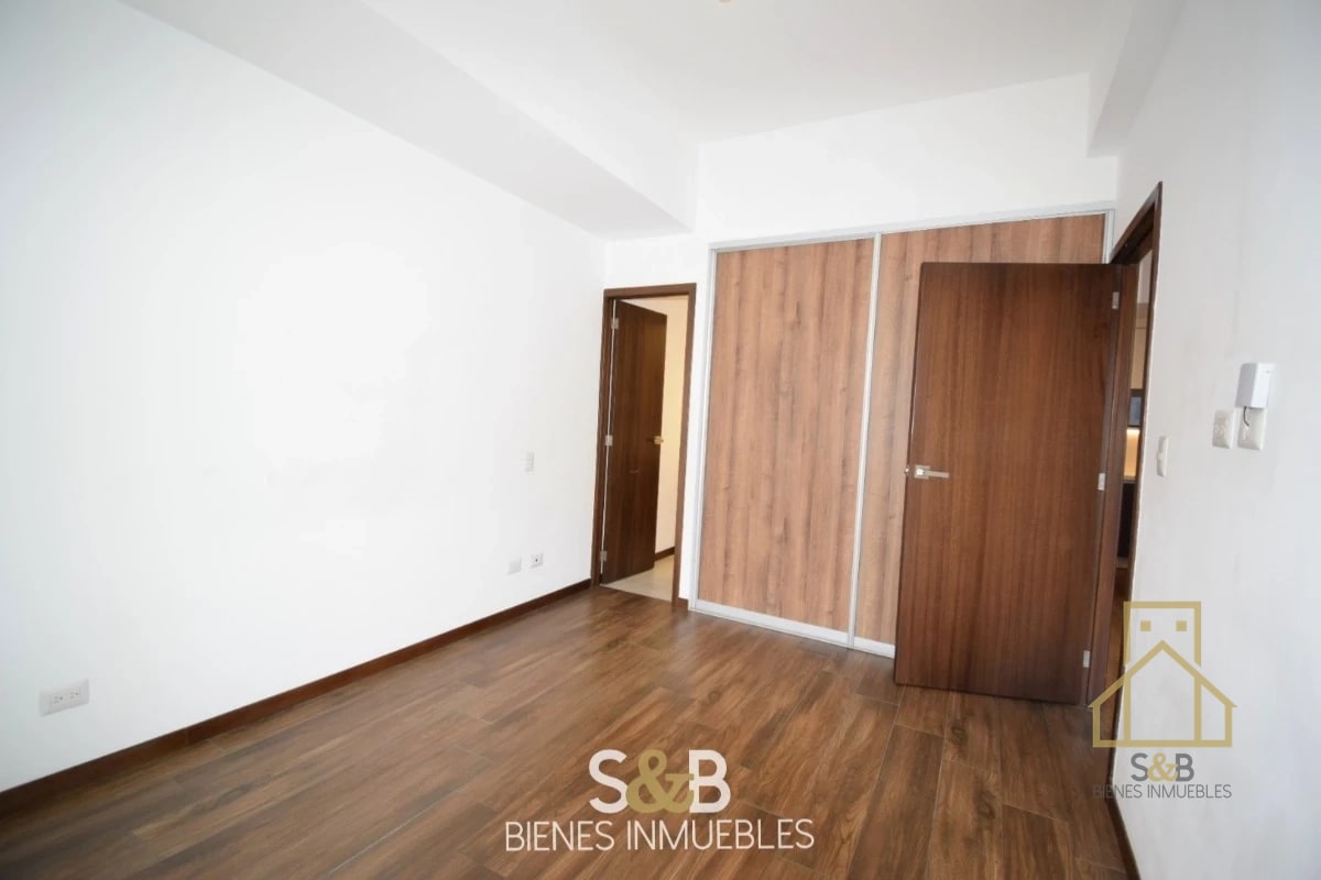 Apartamento con terraza en zona 10 - 3