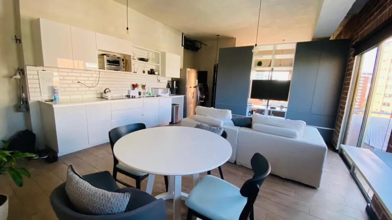 Apartamento Tipo Loft en Venta, Full Amueblado y Equipado, Edificio Casalini, Zona 10 — Apartamento en Venta en Cassalini, Zona 10, Guatemala, Ciudad — foto 9 de 11
