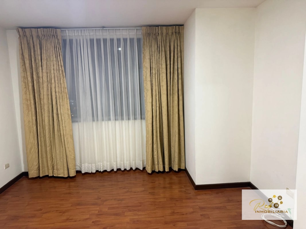 RENTA APARTAMENTO EDIFICIO BELLIN, ZONA 14 - 17