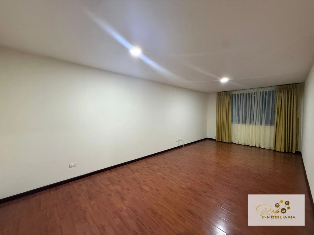 RENTA APARTAMENTO EDIFICIO BELLIN, ZONA 14 - 11