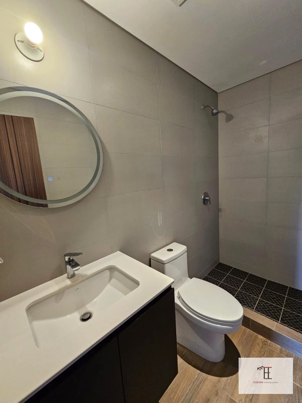 Rento Apartamento en SÉPTIMO  Zona 4 - 2