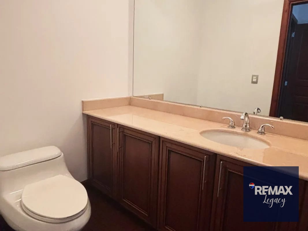 Apartamento Renta | Tadeus | zona 14 — Apartamento en Alquiler en Tadeus, Zona 14, Guatemala, Ciudad — foto 10 de 17