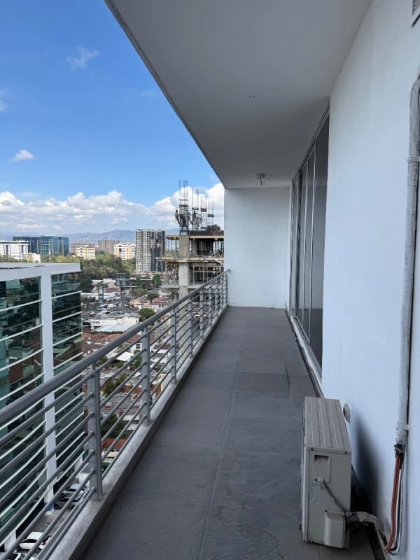 Edificio io 19 diez Loft en Renta — Apartamento en Alquiler en 19-10, Zona 10, Guatemala, Ciudad — foto 12 de 15