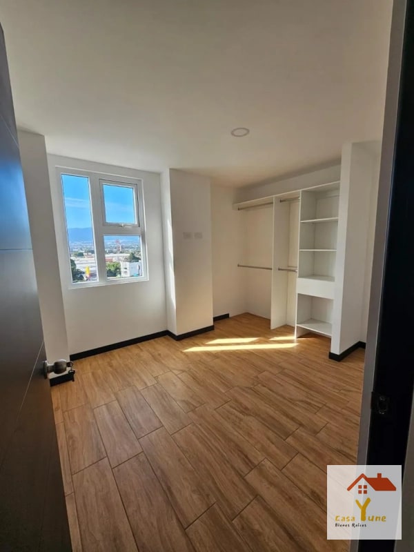 Apartamento en alquiler zona 12 Santa Lisa - 1