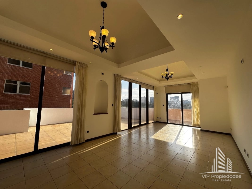 Zona 15, amplio apartamento en alquiler - 1