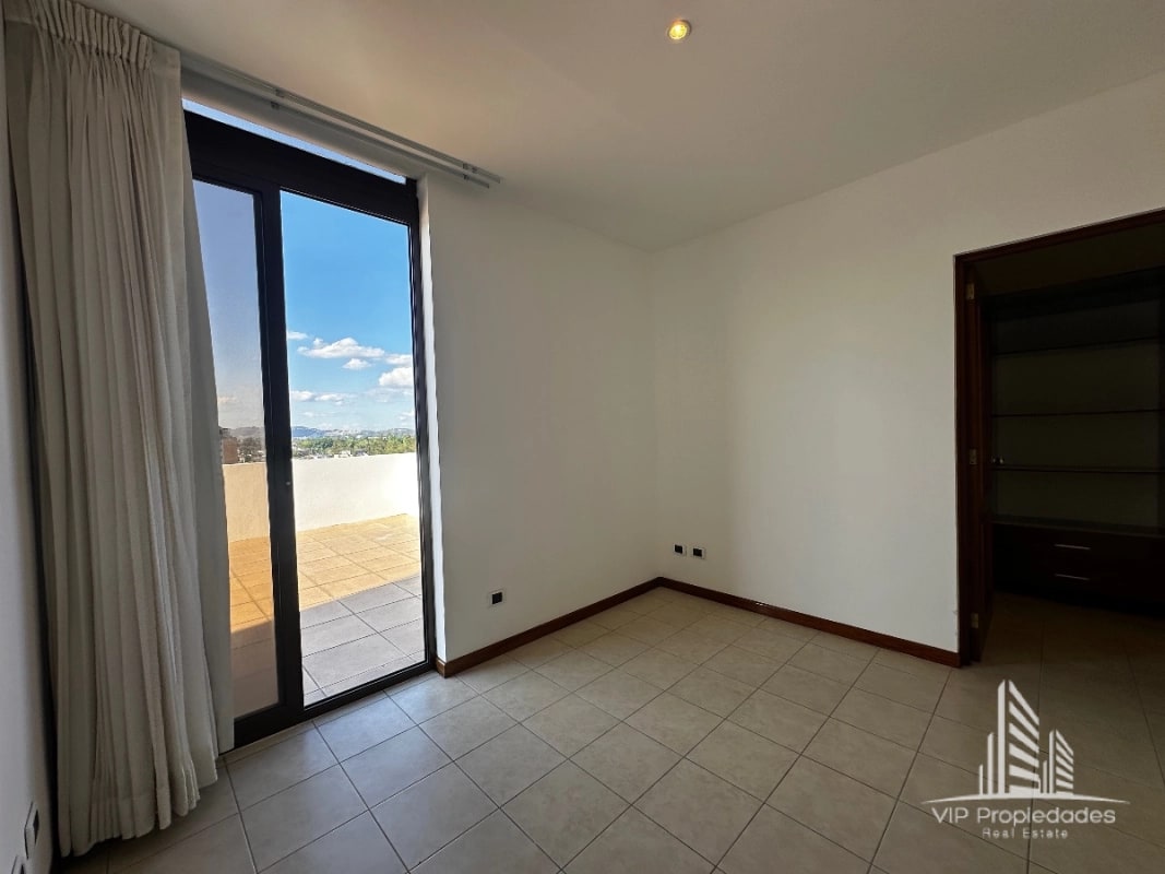 Zona 15, amplio apartamento en alquiler - 6