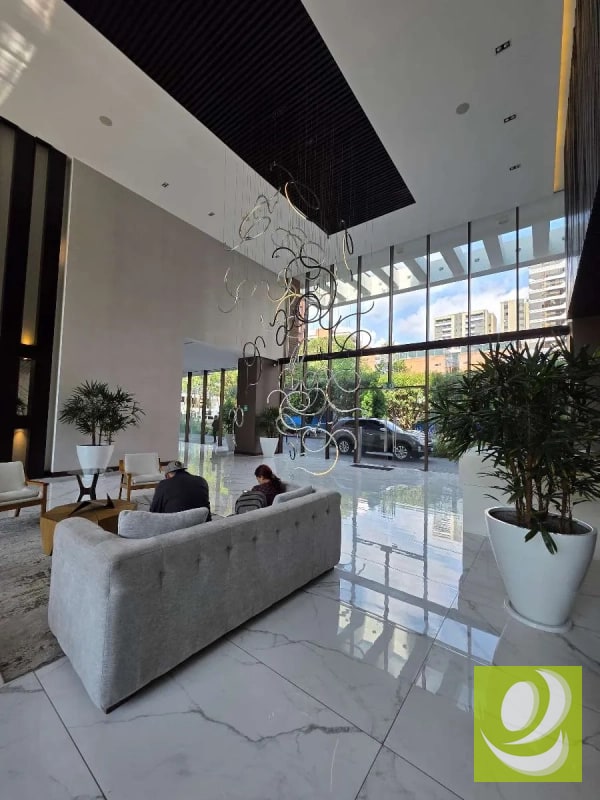 Vendo Apartamento con Terraza en zona 14 - 1