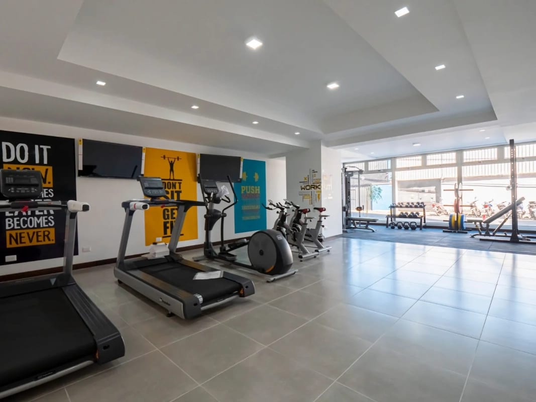 🏙️ APARTAMENTO EN RENTA – CASALINI DIAGONAL 6, ZONA 10 — Apartamento en Alquiler en Casalini Diagonal 6, Zona 10, Guatemala, Ciudad — foto 7 de 14