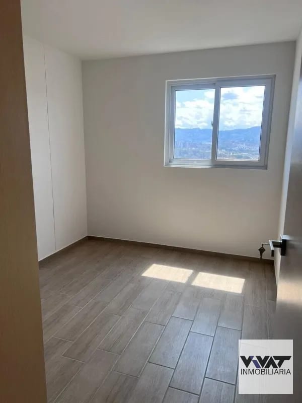 Apartamento en Renta , Andares Doce , zona 12 — Apartamento en Alquiler en Andares Doce, Zona 12, Guatemala, Ciudad — foto 8 de 13
