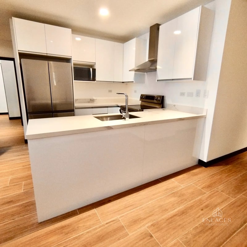 Zona 16 • Apartamento Amueblado en Renta • Lirios de Cayalá III - 1