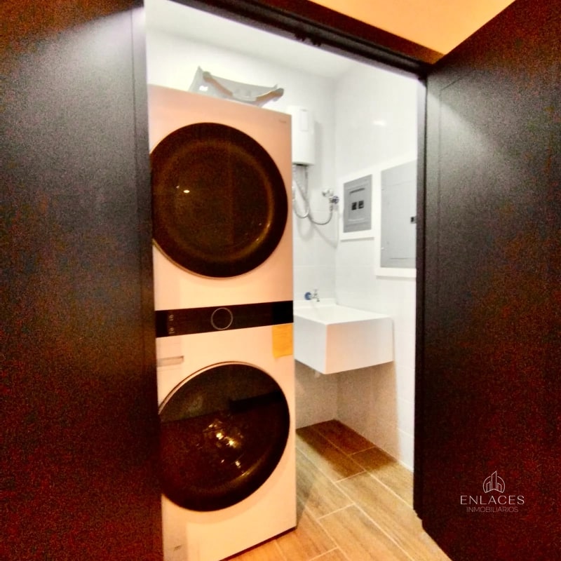 Zona 16 • Apartamento Amueblado en Renta • Lirios de Cayalá III - 8