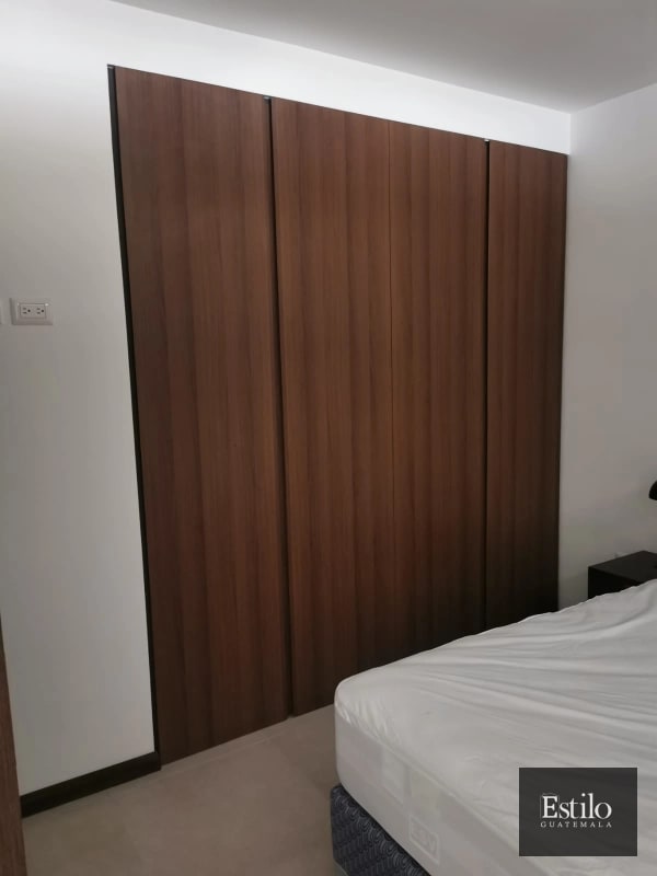 Apartamento Amueblado En Venta Zona 10 - 7