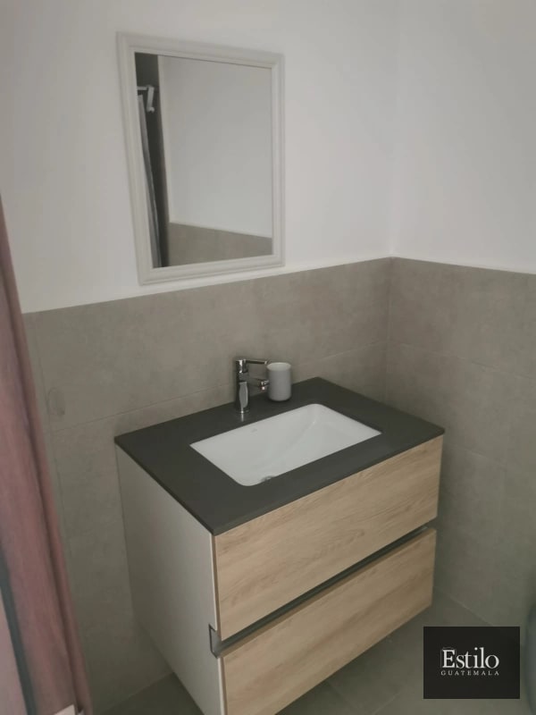 Apartamento Amueblado En Venta Zona 10 - 4