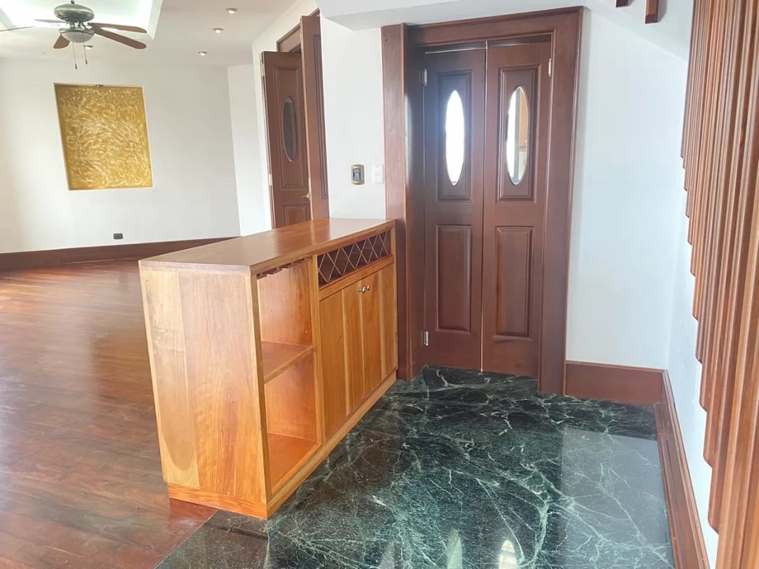 PENTHOUSE EN VENTA O RENTA EN ZONA 14 - 4 HABITACIONES — Apartamento en Alquiler en Zona 14, Guatemala, Ciudad — foto 7 de 8