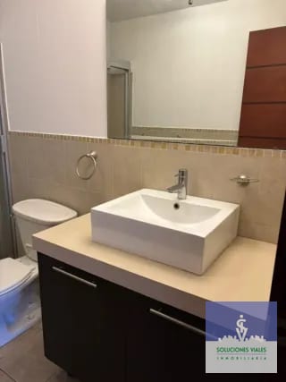 ZONA 10, ALQUILO APARTAMENTO CON TERRAZA — Apartamento en Alquiler en Zona 10, Guatemala, Ciudad — miniatura 4 de 9