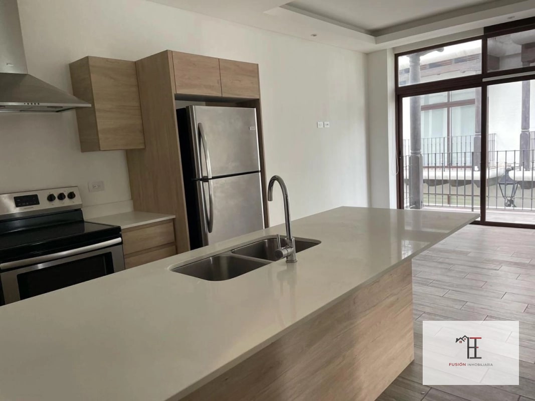 Rento apartamento en Lirios de Cayalá 1 zona 16 - 1
