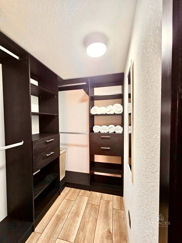 Zona 11 • Apartamento en Venta • Edificio Punto Mariscal - 2