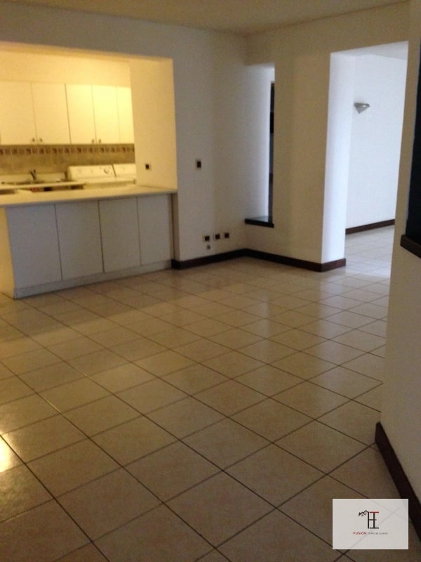 Rento amplio apartamento en zona 15 - 4