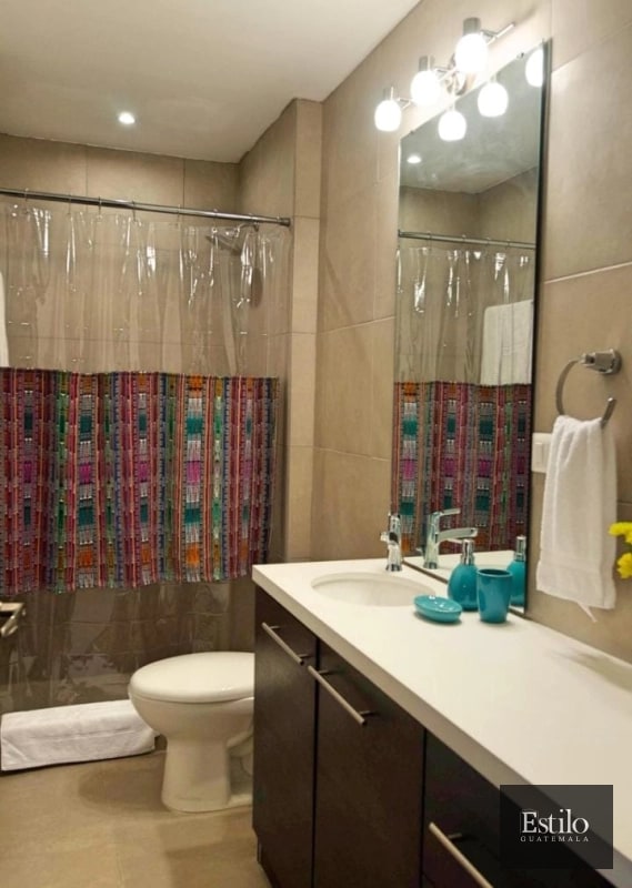 APARTAMENTO CON BALCÓN ZONA 4 - 9