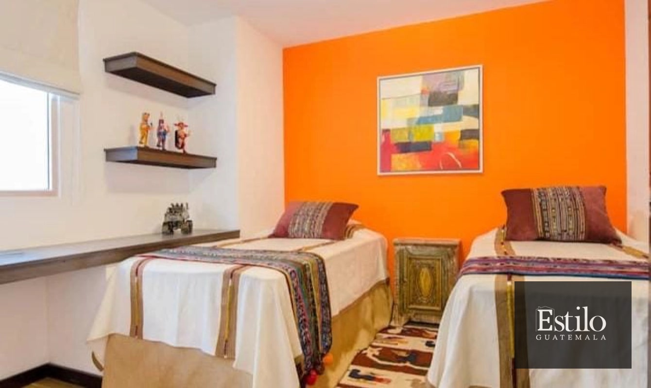 APARTAMENTO CON BALCÓN ZONA 4 - 8