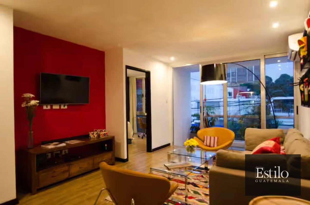 APARTAMENTO CON BALCÓN ZONA 4 - 3