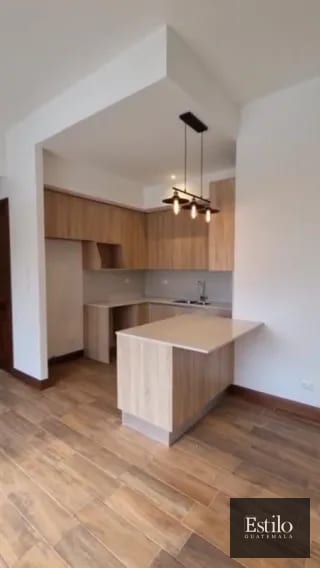 APARTAMENTO EN ALQUILER SALVATTORE Z.10 — Apartamento en Alquiler en Salvattore, Zona 10, Guatemala, Ciudad — miniatura 4 de 11