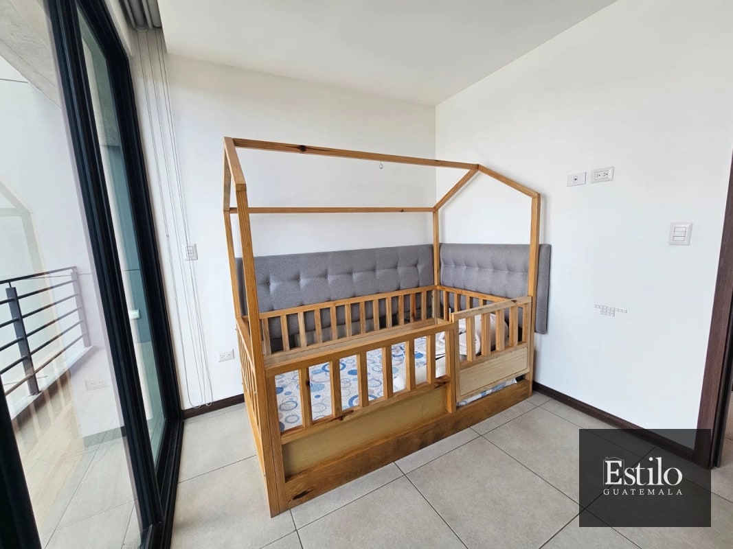 APARTAMENTO EN ALQUILER ZONA 10 - 12
