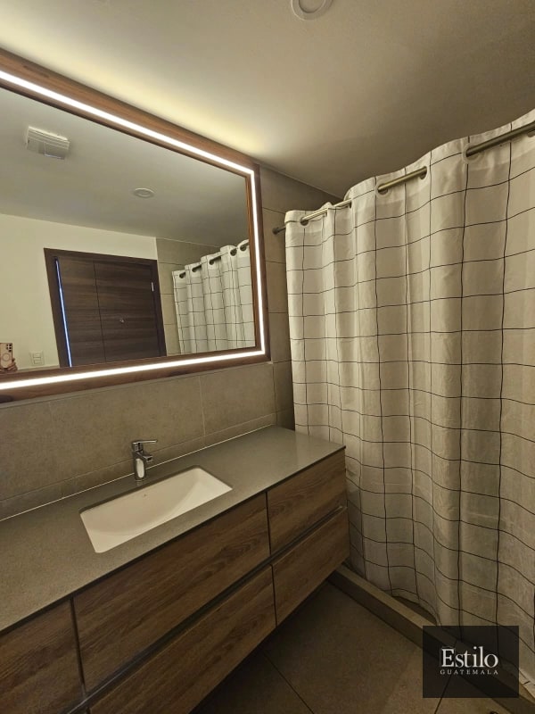 APARTAMENTO EN ALQUILER ZONA 10 - 9