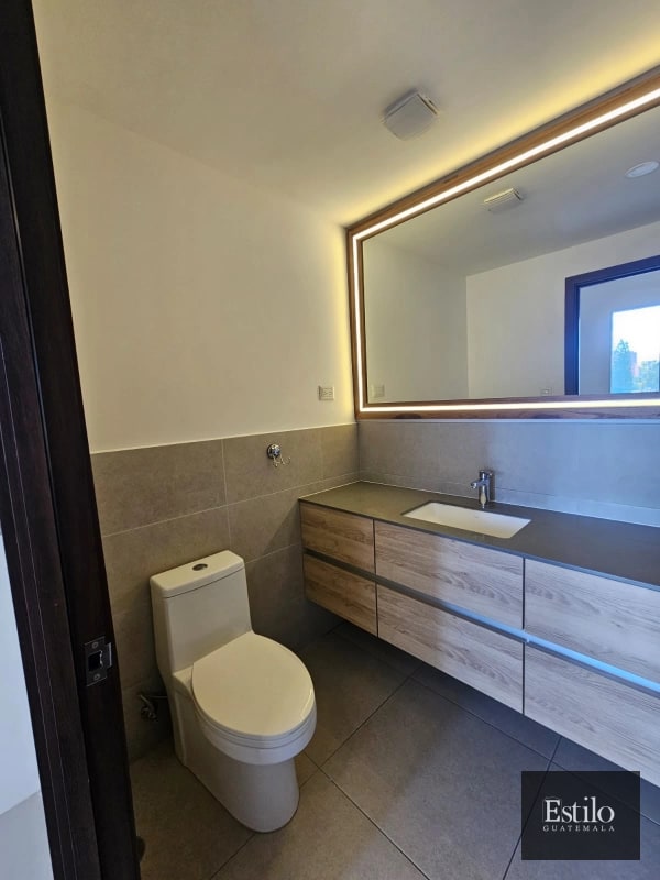 APARTAMENTO EN ALQUILER ZONA 10 - 7