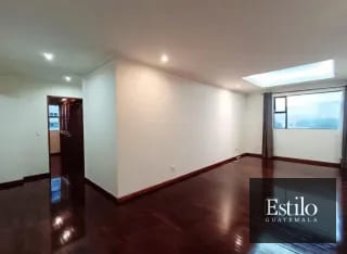 APARTAMENTO EN ALQUILER REAL DE LA VILLA Z.10 — Apartamento en Alquiler en Real de la Villa, Zona 10, Guatemala, Ciudad — miniatura 1 de 9