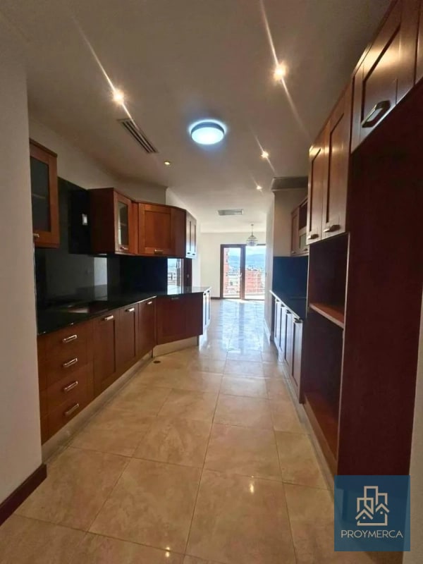 Apartamento en alquiler, Edificio Tadeus, Zona 14 - 10