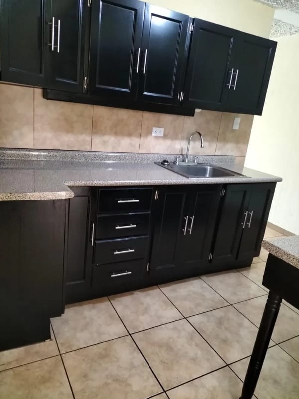 Alquiler de apartamento en zona 10 de 3 dormitorios — Apartamento en Alquiler en Zona 10, Guatemala, Ciudad — foto 10 de 11
