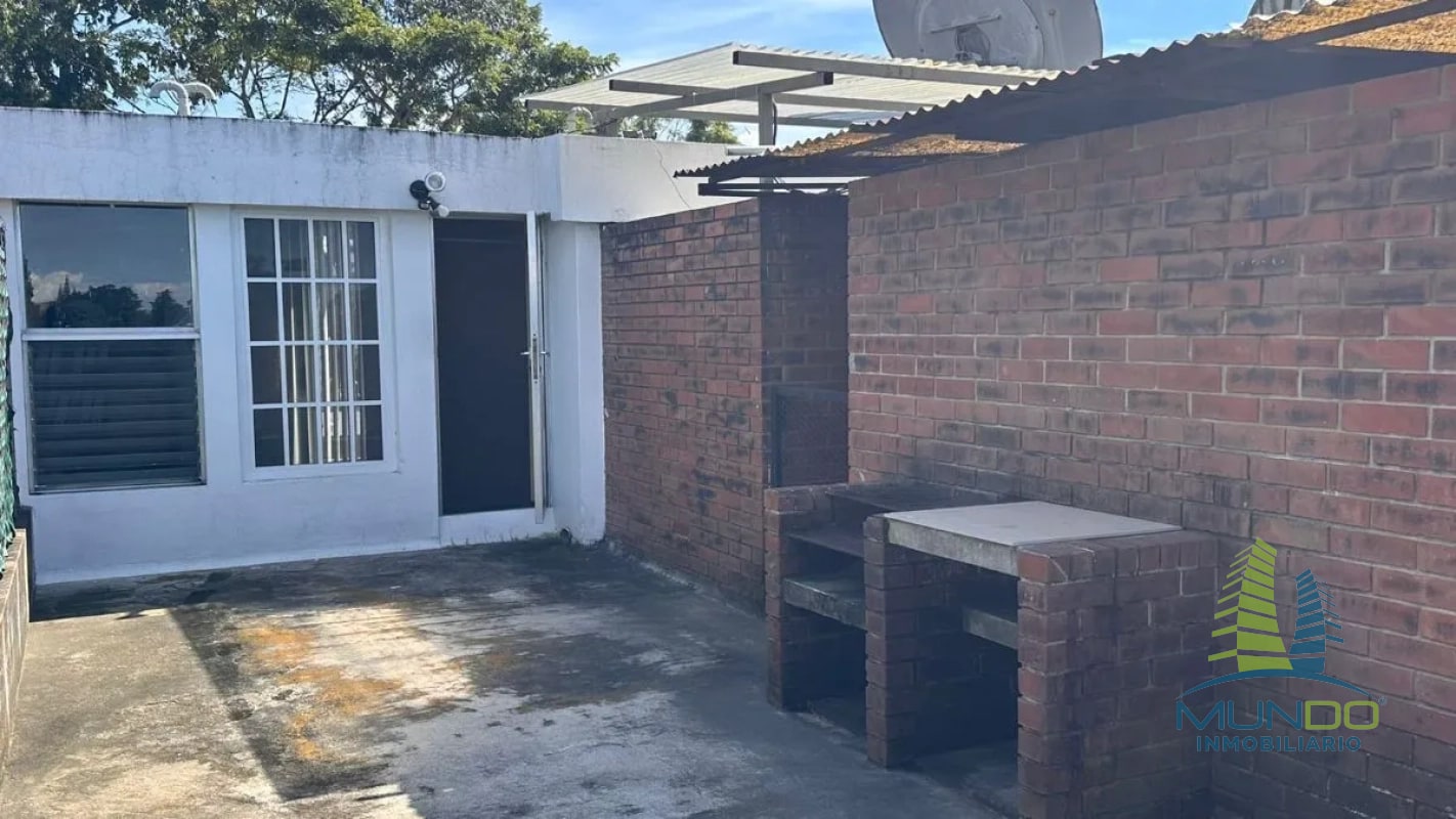 APARTAMENTO TIPO LOFT EN RENTA EN ZONA 15 - 5
