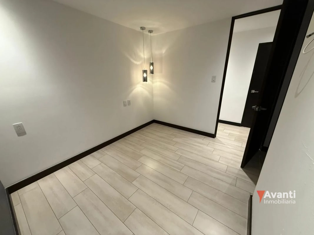 VENTA APARTAMENTO ZONA 15, LIV - 13