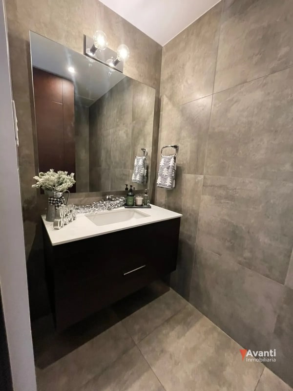 VENTA APARTAMENTO ZONA 15, LIV - 11