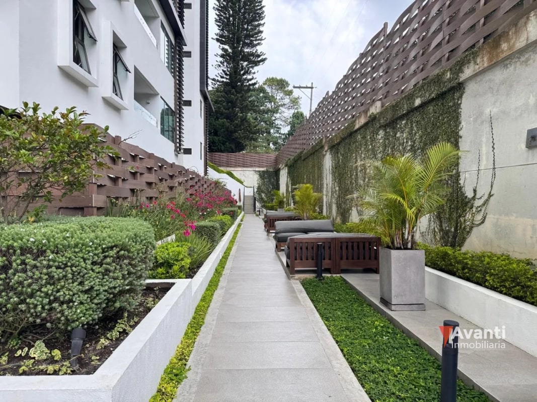 VENTA APARTAMENTO ZONA 15, LIV - 2