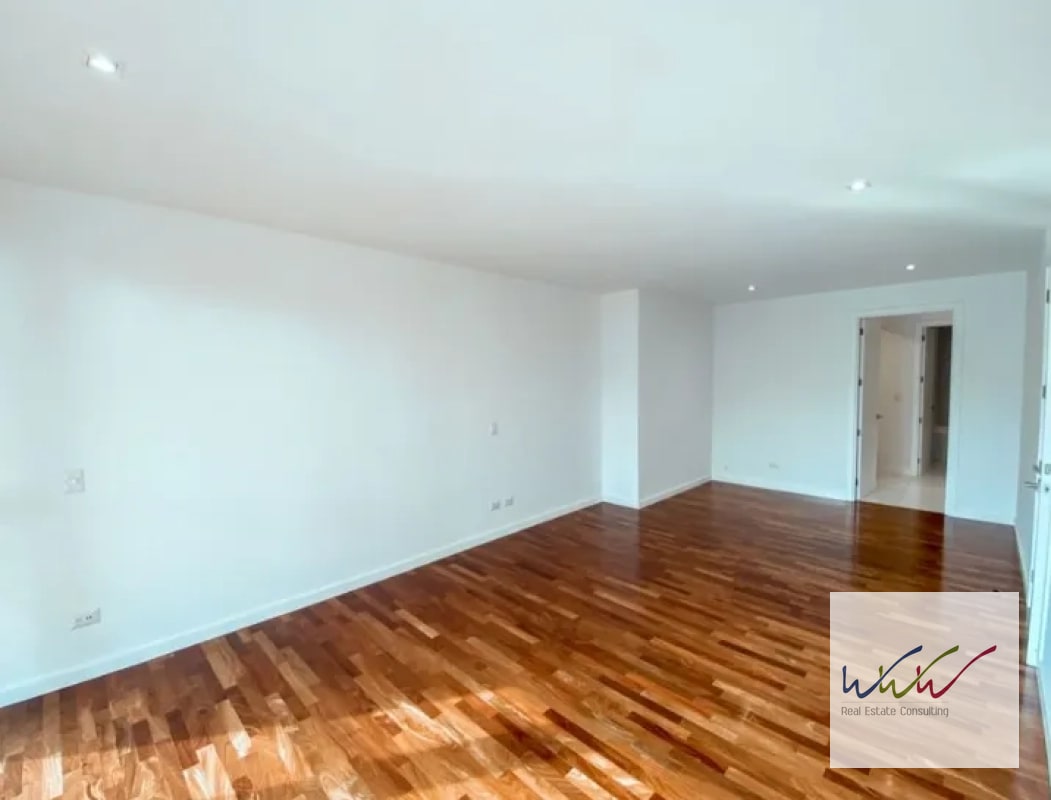 Rento Apartamento de 234 m2 en Lucca, Zona 10 - 10