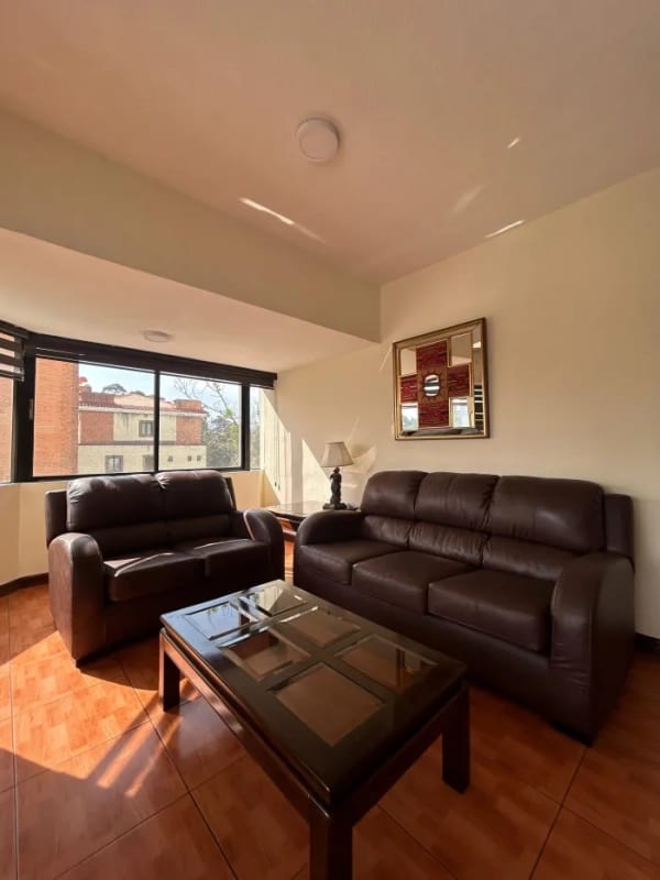Apartamento amueblado en renta en zona 14 — Apartamento en Alquiler en Zona 14, Guatemala, Ciudad — foto 9 de 10