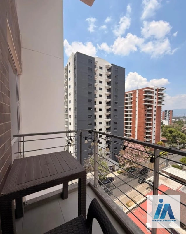APARTAMENTO EN ALQUILER📍 Edificio Torre 14, Zona 14 - 8